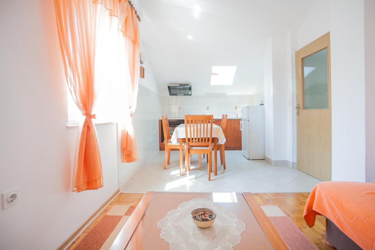 Apartments Ivomar Trogir Bagian luar foto