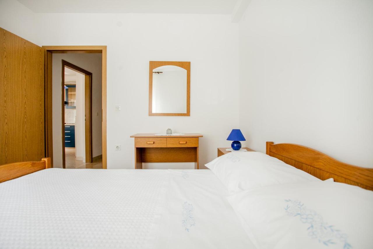 Apartments Ivomar Trogir Bagian luar foto