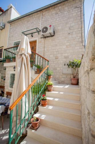 Apartments Ivomar Trogir Bagian luar foto