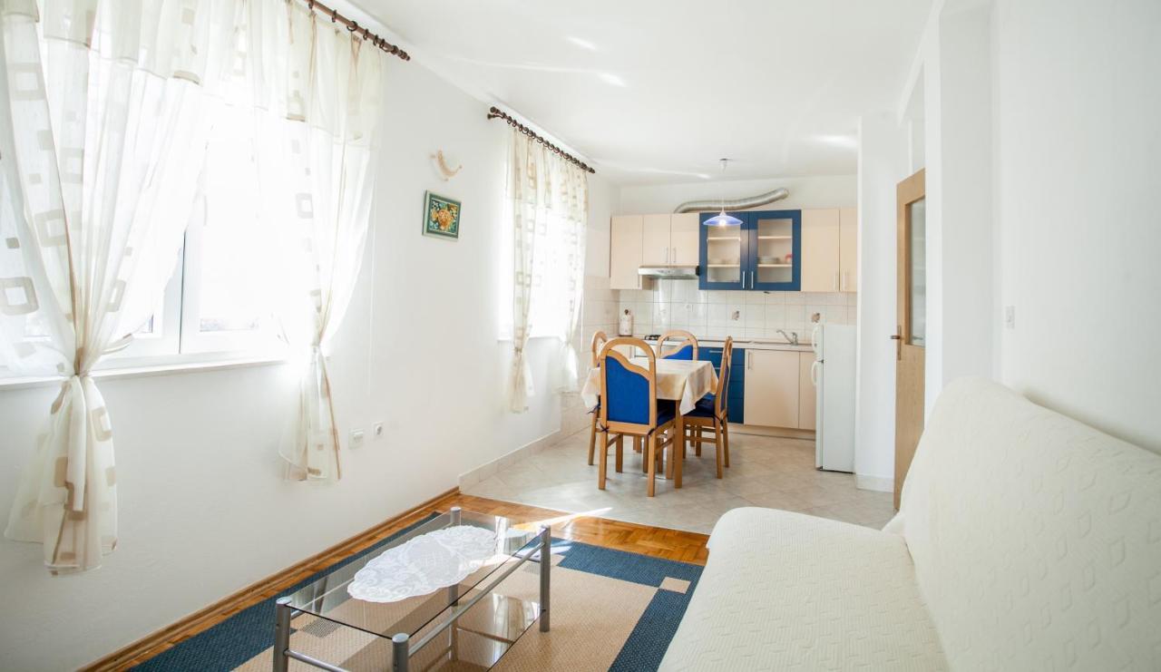Apartments Ivomar Trogir Bagian luar foto
